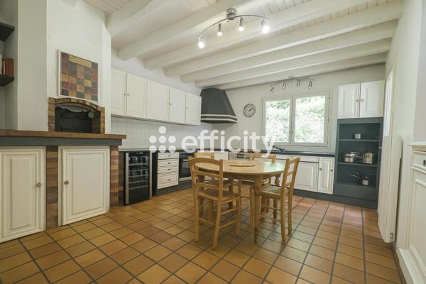 Maison 5 pièces - 290 m² Exclusivité efficity