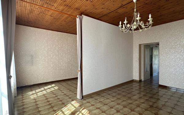 Maison à vendre    5 pièces •  Saint-Agnant