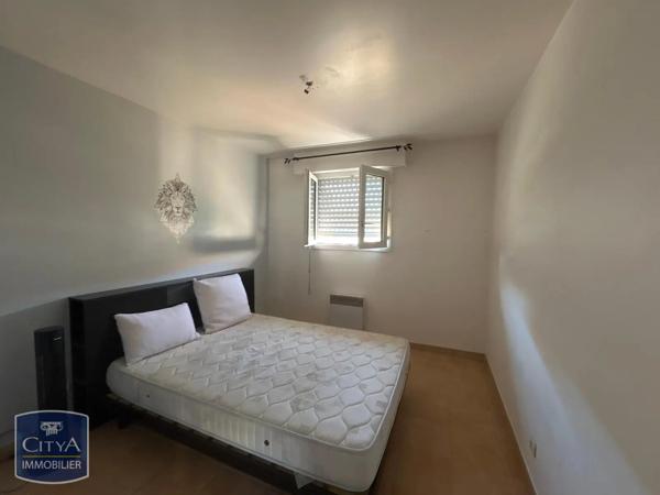 Appartement à louer 2 pièces 47m² Puget-sur-Argens (83480)