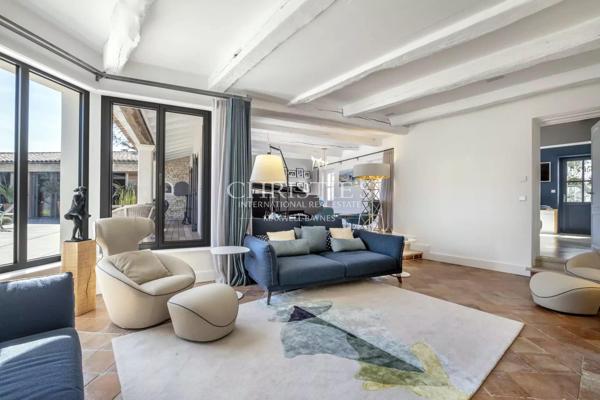 Demeure d’Exception, Maison d’Amis & Garage de Collection – Le Bois-Plage-en-Ré