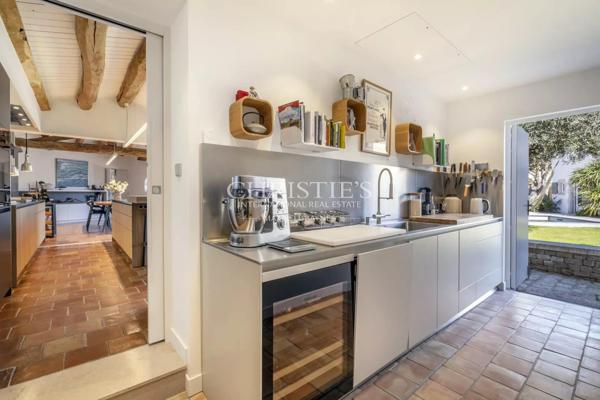 Demeure d’Exception, Maison d’Amis & Garage de Collection – Le Bois-Plage-en-Ré