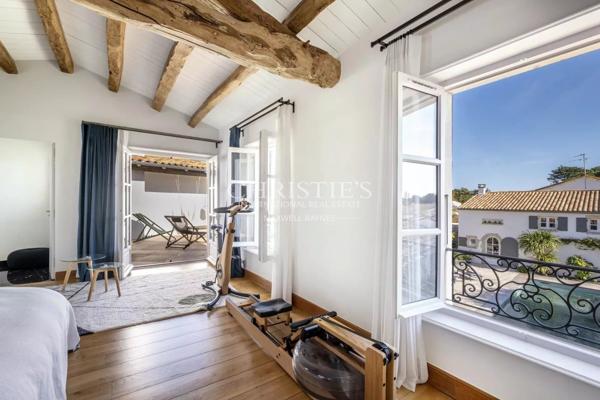 Demeure d’Exception, Maison d’Amis & Garage de Collection – Le Bois-Plage-en-Ré