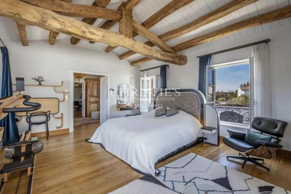 Demeure d’Exception, Maison d’Amis & Garage de Collection – Le Bois-Plage-en-Ré