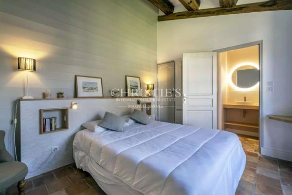 Demeure d’Exception, Maison d’Amis & Garage de Collection – Le Bois-Plage-en-Ré