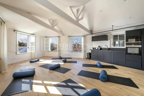 Demeure d’Exception, Maison d’Amis & Garage de Collection – Le Bois-Plage-en-Ré