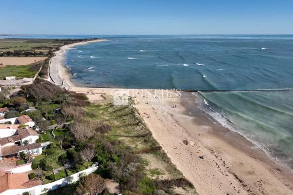 Demeure d’Exception, Maison d’Amis & Garage de Collection – Le Bois-Plage-en-Ré