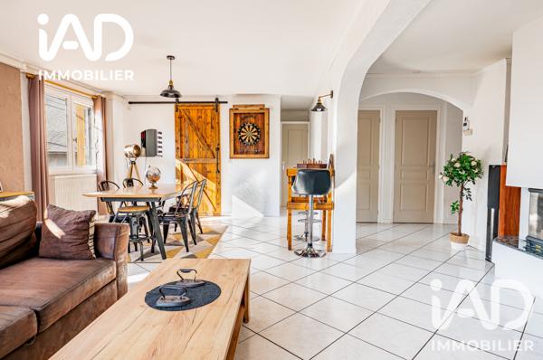 Maison à vendre 8 pièces 271,78 m² Poligny