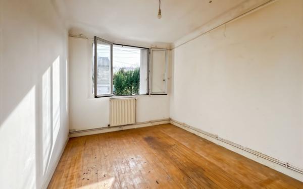 Maison à vendre    6 pièces •  Noisy-le-Sec