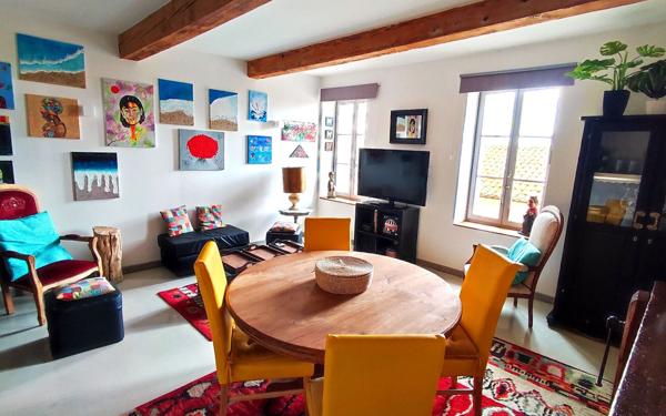 Maison à vendre    8 pièces •  Bages