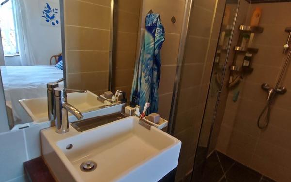 Maison à vendre    8 pièces •  Bages