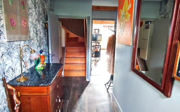 Maison à vendre    8 pièces •  Bages