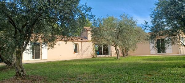 Maison à vendre 5 pièces PERNES LES FONTAINES (84)