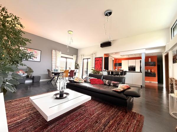 Maison contemporaine Haut de Gamme – Plain-pied 2011 –  Secteur ultra recherché de MOVAL