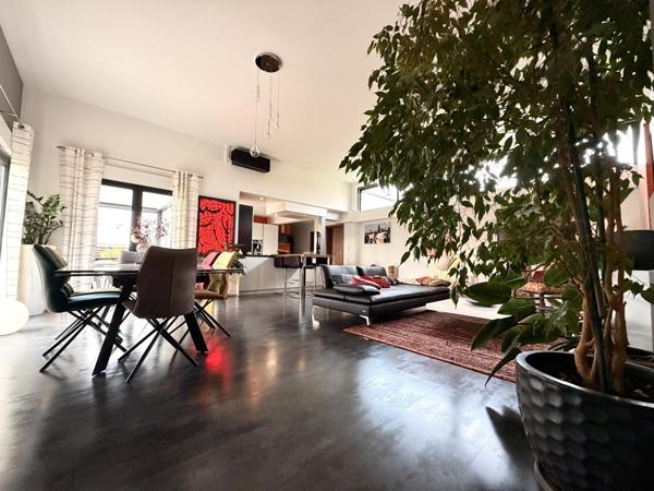 Maison contemporaine Haut de Gamme – Plain-pied 2011 –  Secteur ultra recherché de MOVAL