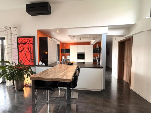 Maison contemporaine Haut de Gamme – Plain-pied 2011 –  Secteur ultra recherché de MOVAL