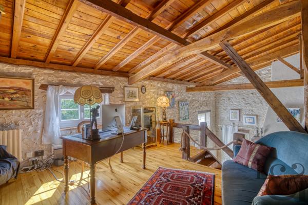 Propriété en pierre à vendre à Pujols