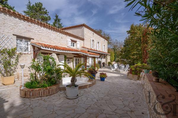 Propriété en pierre à vendre à Pujols