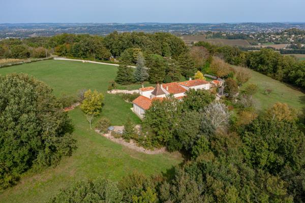 Propriété en pierre à vendre à Pujols