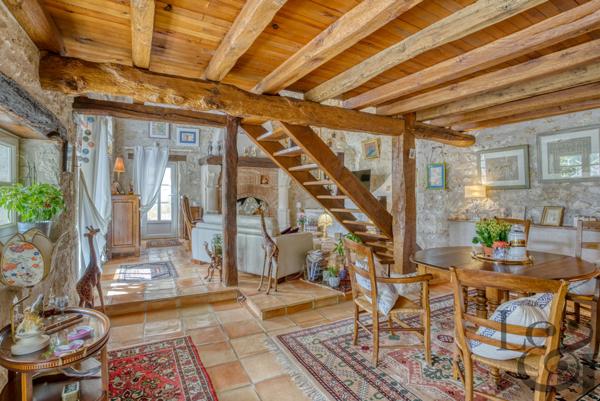 Propriété en pierre à vendre à Pujols