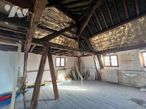 BERNAY IMMEUBLE A RENOVER CENTRE VILLE