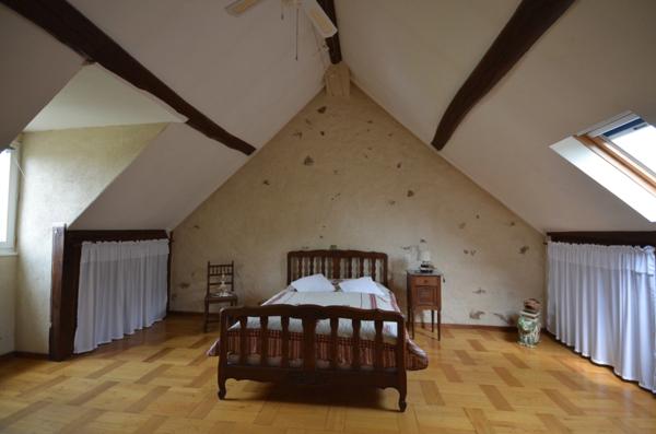 ESTERNAY (51), à vendre maison de caractère de 210 m2 et son terrain de 2400 m2