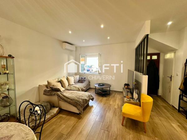 Une maison chaleureuse à deux pas des commodités