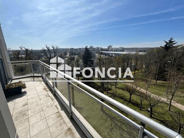 Location Appartement 4 pièces 84.1 m² - RUE DU CHEMIN VERT Saint-germain-en-laye 78100