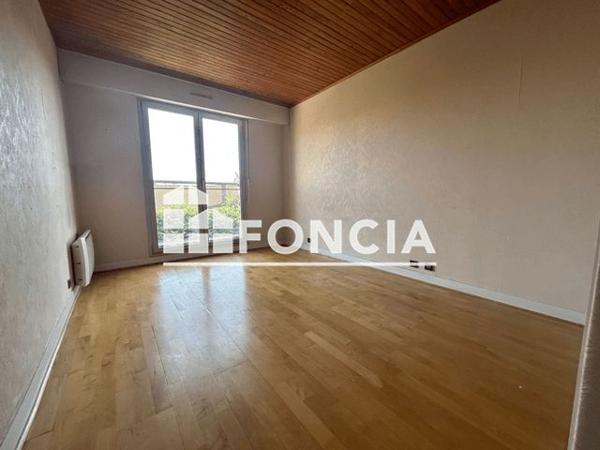 Location Appartement 4 pièces 84.1 m² - RUE DU CHEMIN VERT Saint-germain-en-laye 78100