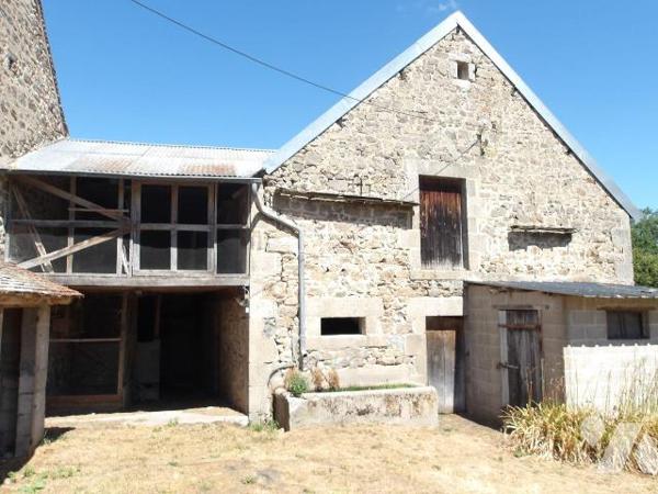 LAVAUFRANCHE (23) CREUSE, A vendre propriété en pierres comprenant une maison d'habitation avec...