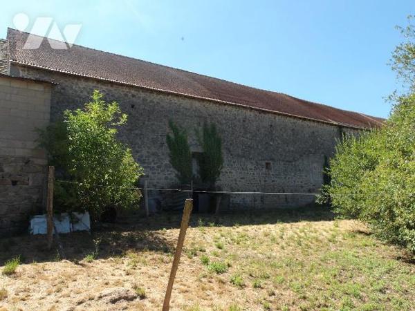 LAVAUFRANCHE (23) CREUSE, A vendre propriété en pierres comprenant une maison d'habitation avec...