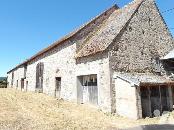LAVAUFRANCHE (23) CREUSE, A vendre propriété en pierres comprenant une maison d'habitation avec...