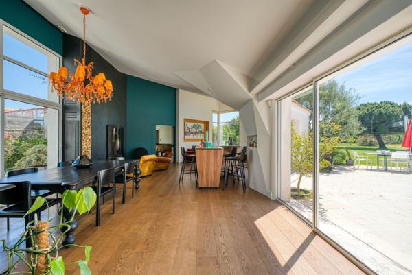 DOLUS D'OLÉRON Villa d'architecte avec piscine