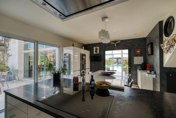 DOLUS D'OLÉRON Villa d'architecte avec piscine