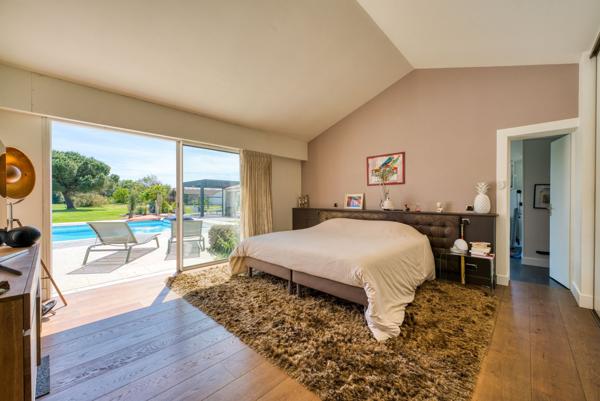 DOLUS D'OLÉRON Villa d'architecte avec piscine