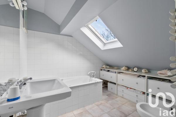 Maison à vendre 9 pièces 230 m² Vaucresson