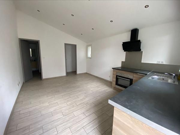 BOUC BEL AIR - Maison de village 78 m² - 2 appartements - investissement locatif - rendement locatif rénovation - axes routiers