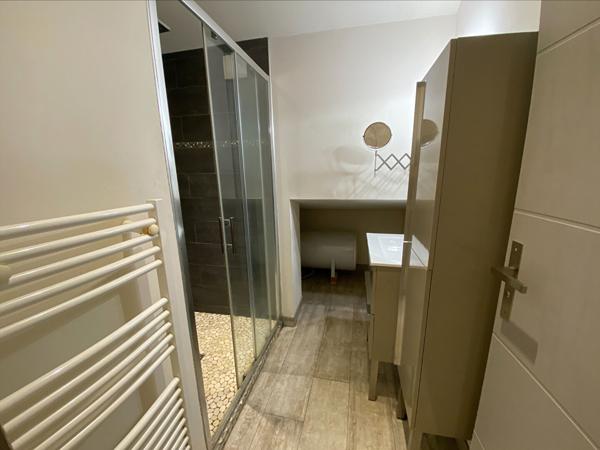 BOUC BEL AIR - Maison de village 78 m² - 2 appartements - investissement locatif - rendement locatif rénovation - axes routiers