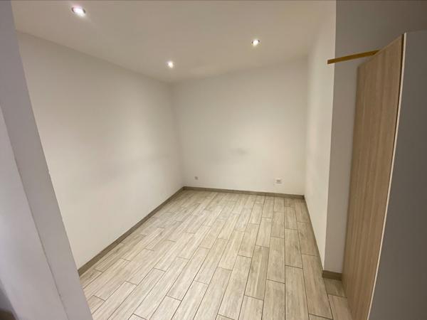 BOUC BEL AIR - Maison de village 78 m² - 2 appartements - investissement locatif - rendement locatif rénovation - axes routiers