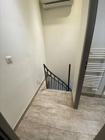 BOUC BEL AIR - Maison de village 78 m² - 2 appartements - investissement locatif - rendement locatif rénovation - axes routiers