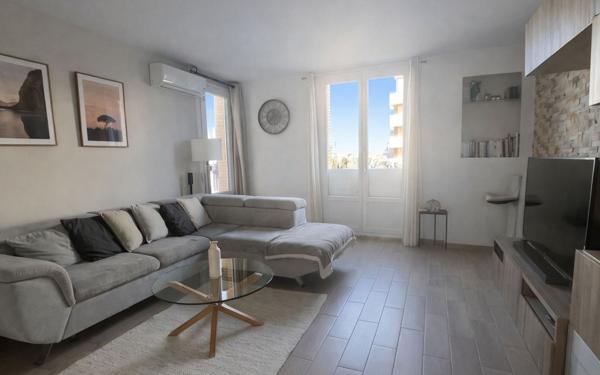 Appartement à vendre    3 pièces • 76 m2 Marseille 10