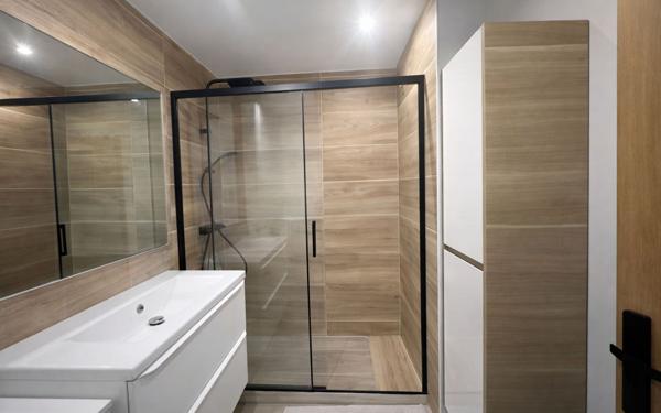 Appartement à vendre    3 pièces • 76 m2 Marseille 10