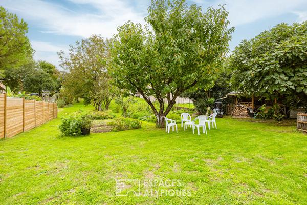 Ancien chai rénové et sa maison charentaise