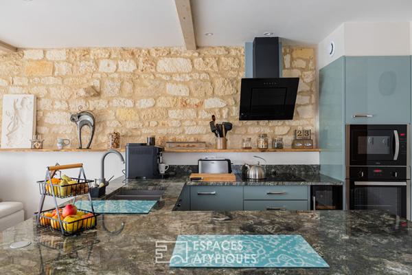 Ancien chai rénové et sa maison charentaise