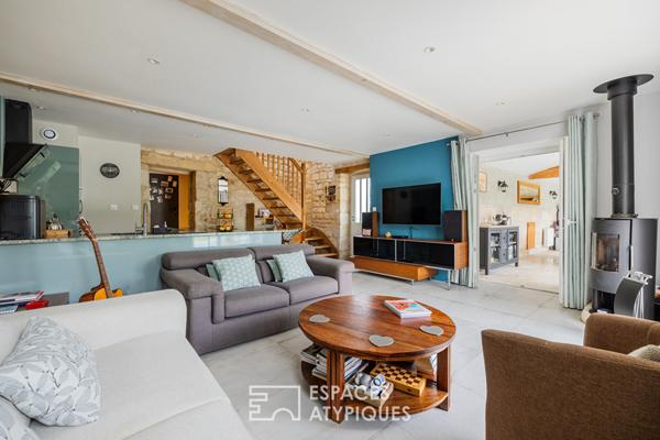 Ancien chai rénové et sa maison charentaise