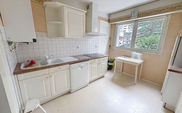 Appartement à vendre    4 pièces • 101 m2 Pau