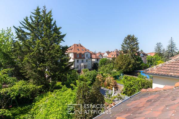 Dernier étage et son jardin au coeur du Conseil des XV