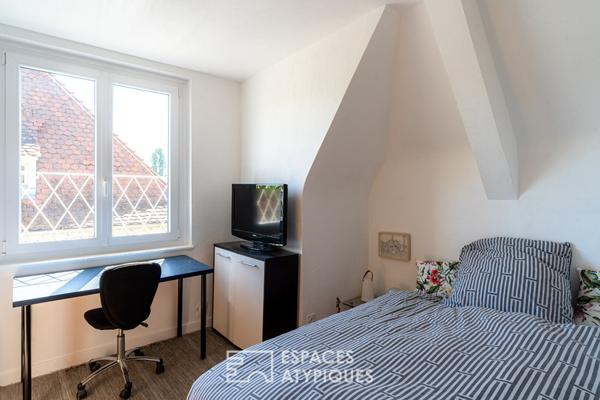 Dernier étage et son jardin au coeur du Conseil des XV