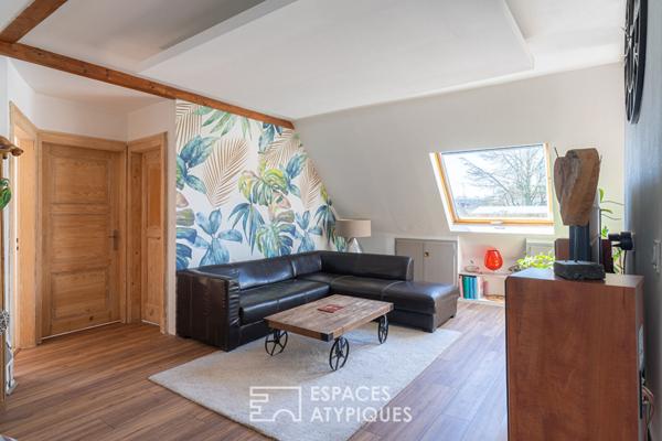 Dernier étage et son jardin au coeur du Conseil des XV