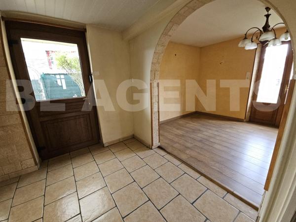 Maison spacieuse en plein cœur de Vouziers – 4 chambres, bureau, garage, cour, cave voûtée et grenie