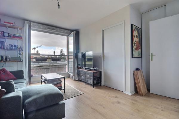 À vendre ? Charmant 2 pièces lumineux avec vue exceptionnelle